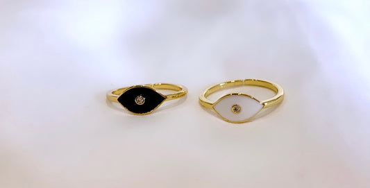 Eye in Enamel Ring