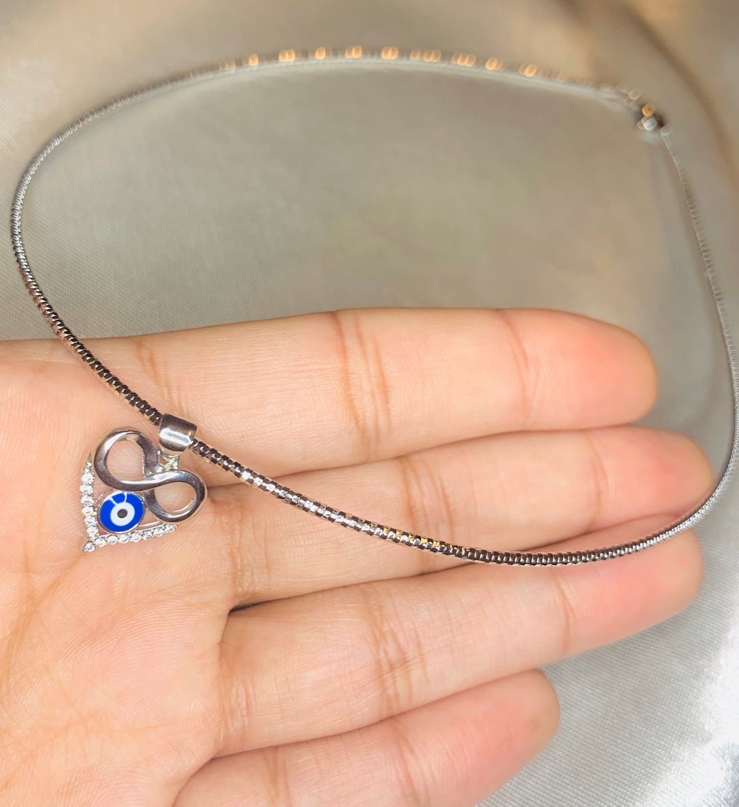 Eye see your heart Necklace