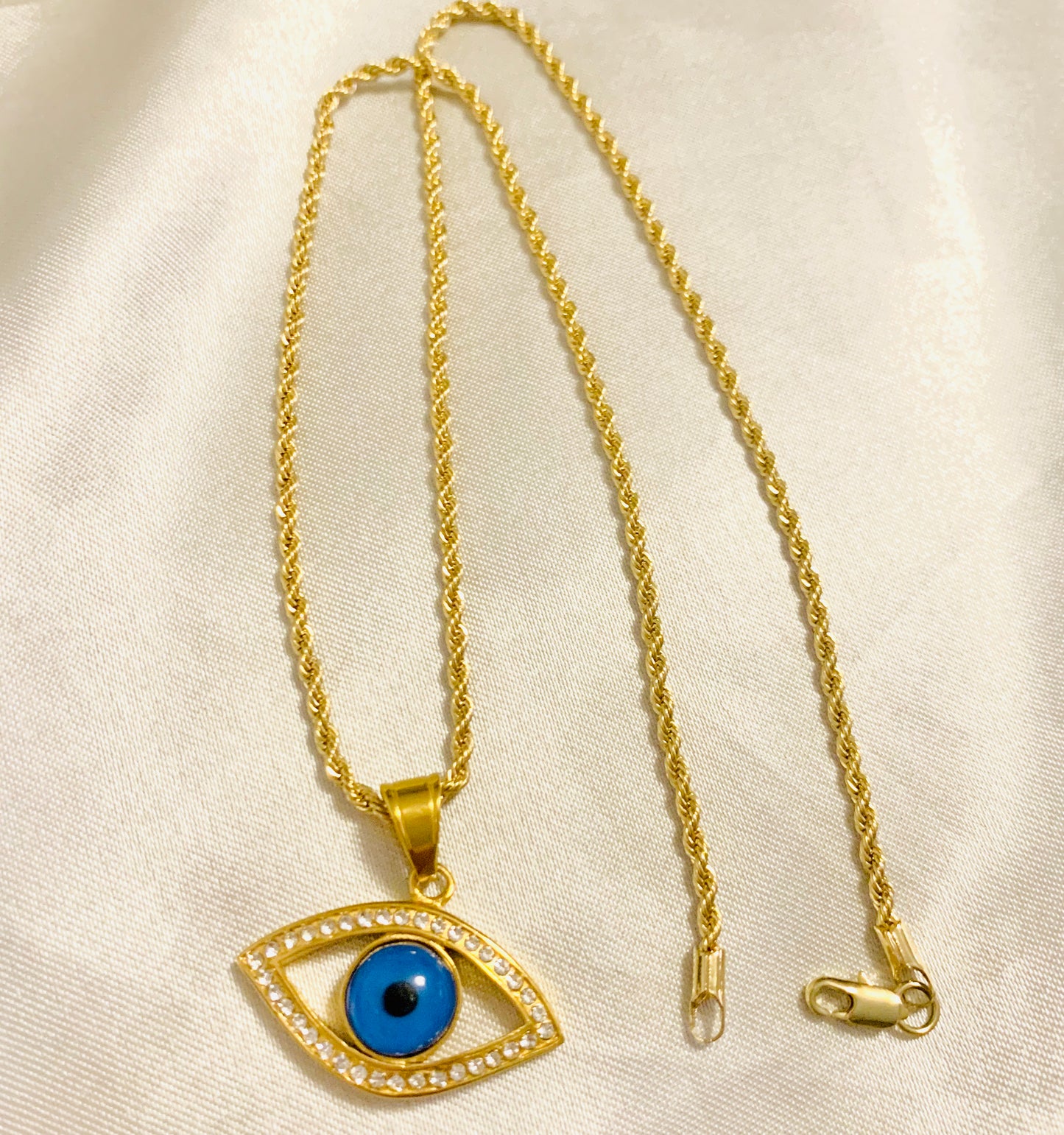 Eye you can't miss Necklace